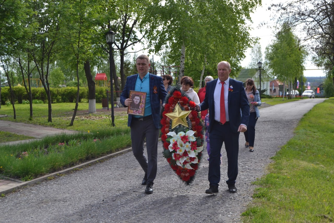 Возложение цветов состоялось у памятника в с.Тишанка.